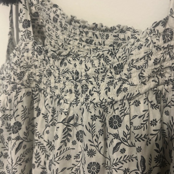 Woman dress size M Old Navy - Picture 4 of 4